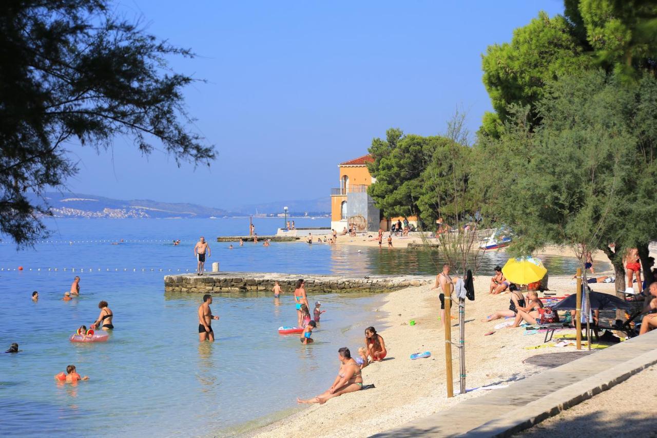 Apartments With A Parking Space Kastel Kambelovac, Kastela - 15480 Экстерьер фото