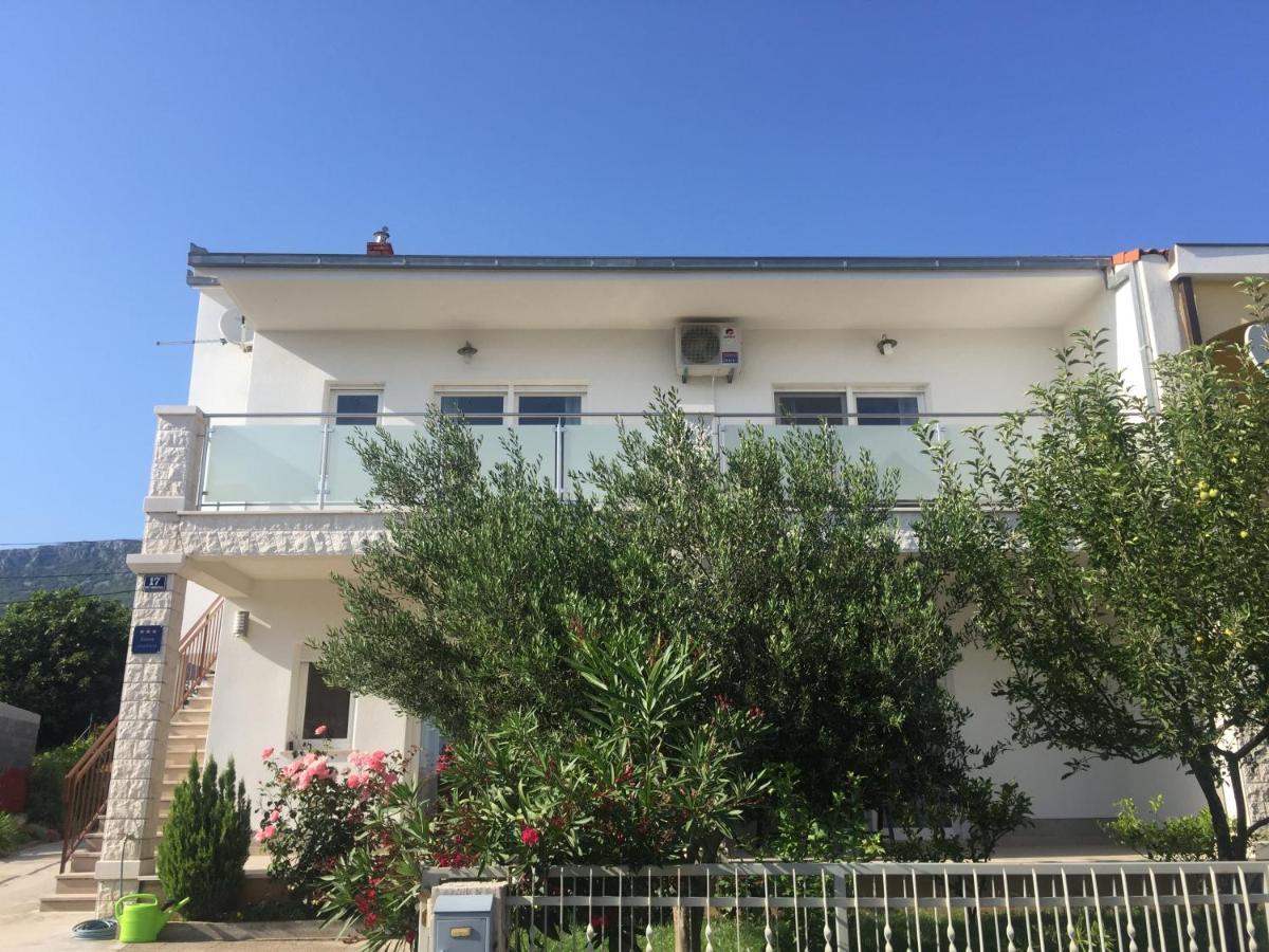 Apartments With A Parking Space Kastel Kambelovac, Kastela - 15480 Экстерьер фото
